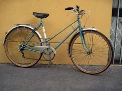 Jolie Et Solide Vlo De Ville Adultes 1m55-1m75