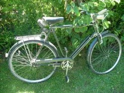 Raleigh Et Triumph Vintage De 1974