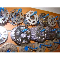 Lot Important De 1200 Pignons Miche Pour Shimano Et Campagnolo -Pièces Boutique lot important de 1200 pignons miche pour shimano et campagnolo 3